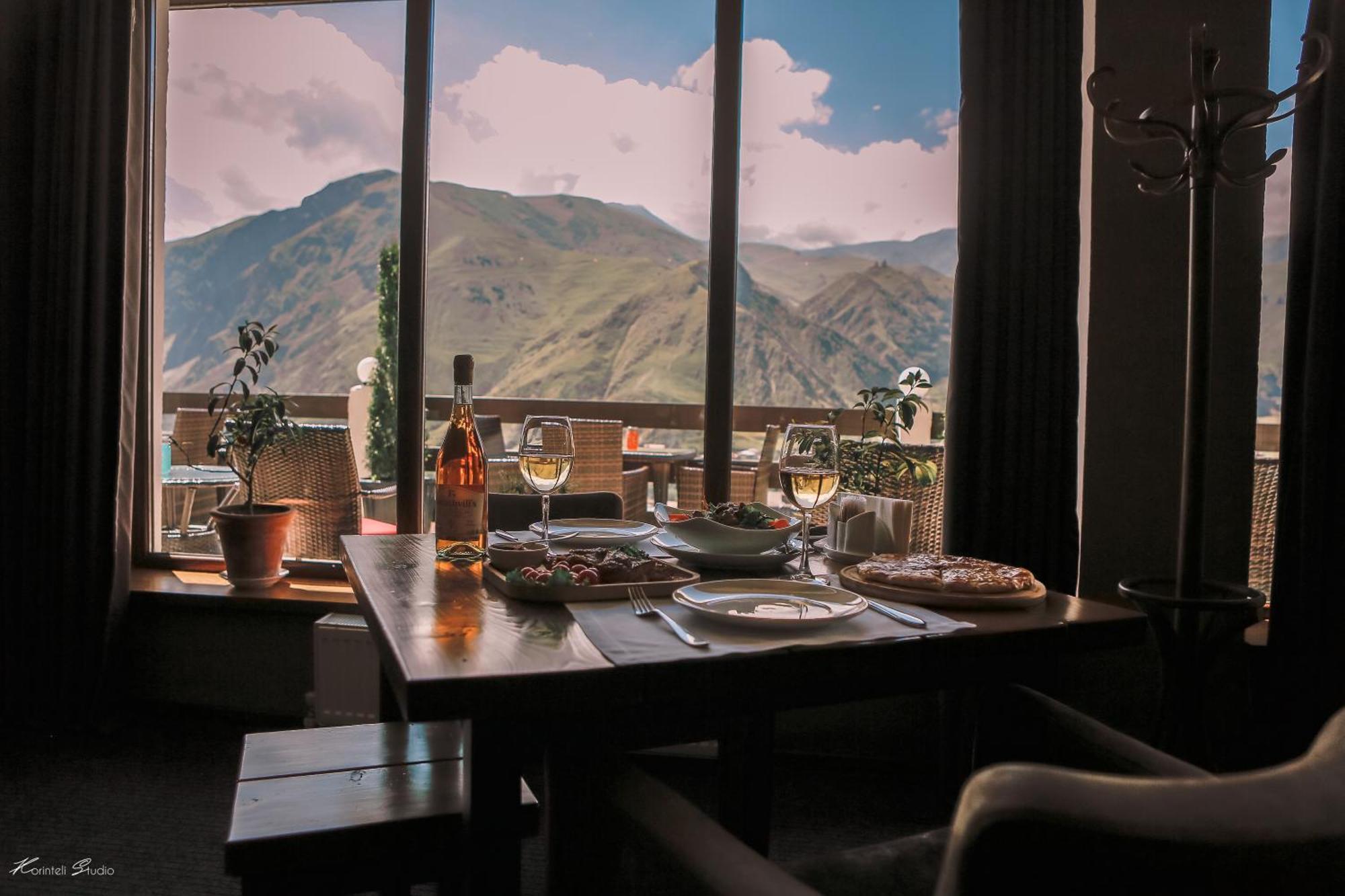 Alpine Lounge Boutique Hotel Казбеги Екстериор снимка