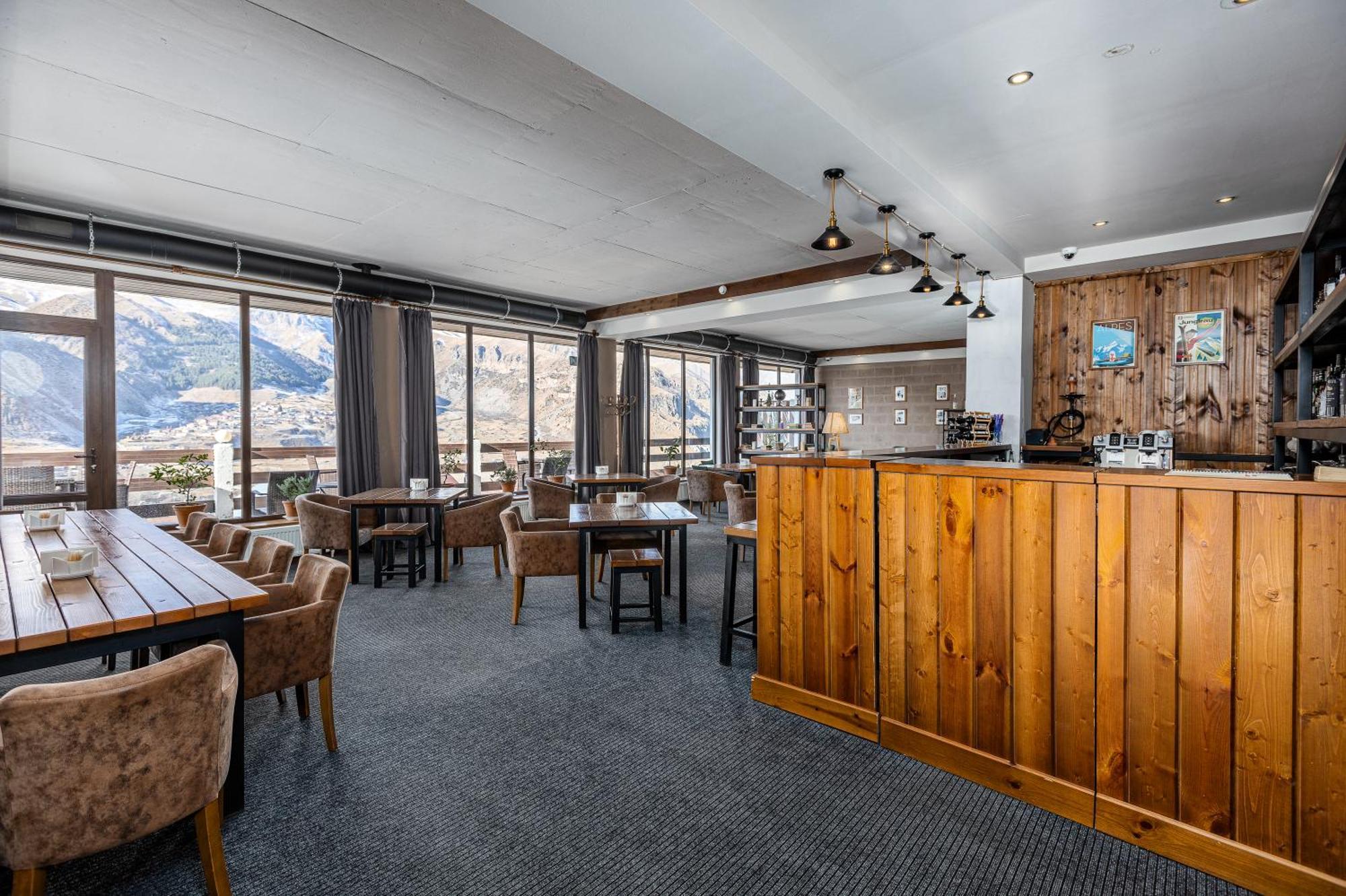 Alpine Lounge Boutique Hotel Казбеги Екстериор снимка
