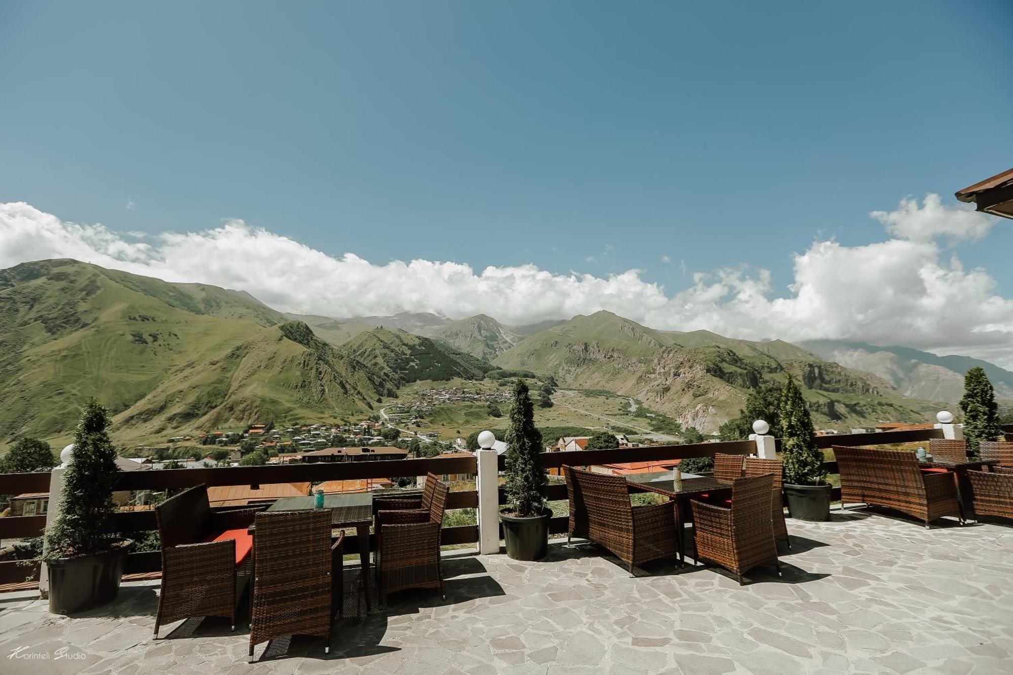 Alpine Lounge Boutique Hotel Казбеги Екстериор снимка