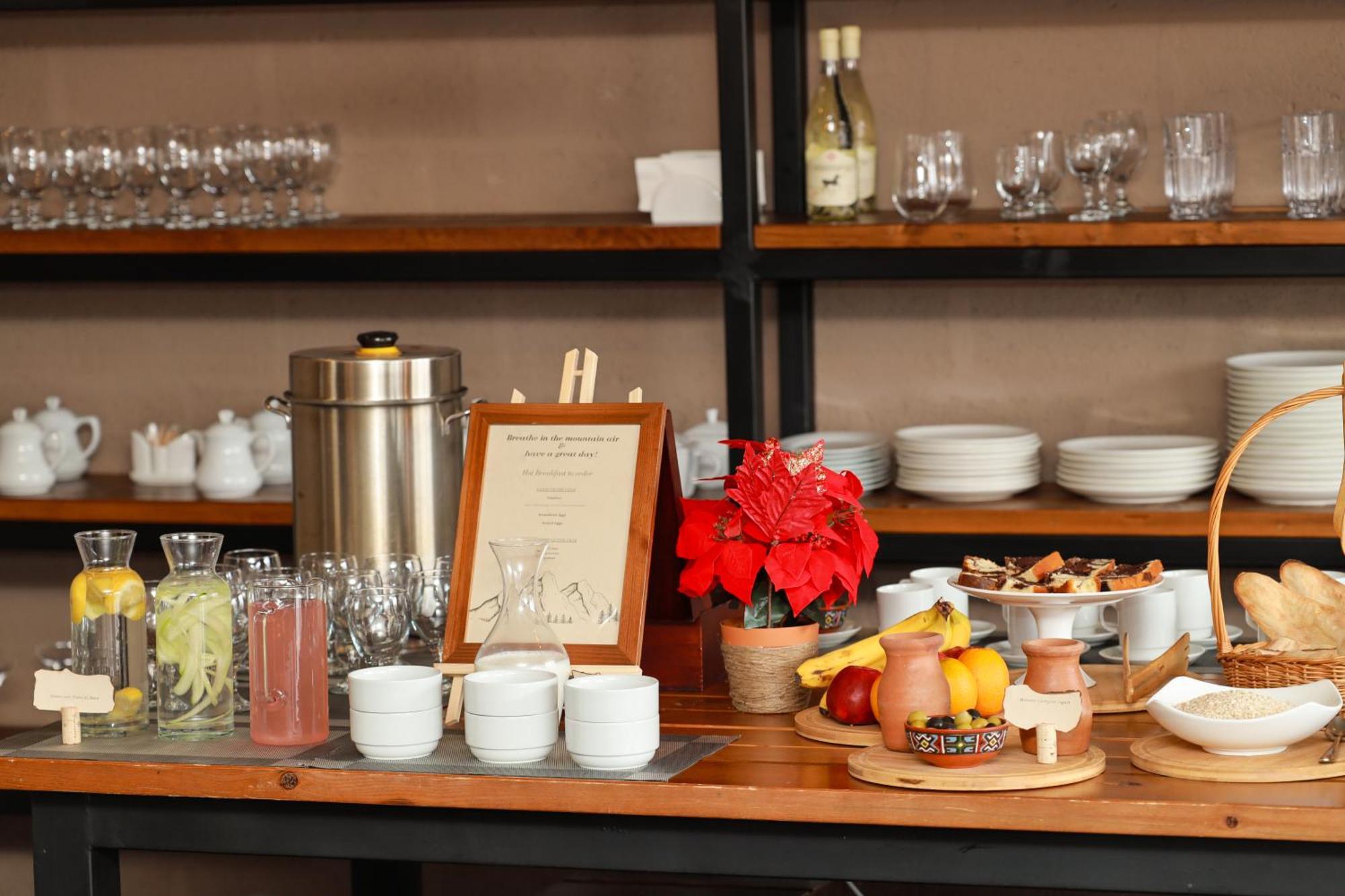Alpine Lounge Boutique Hotel Казбеги Екстериор снимка