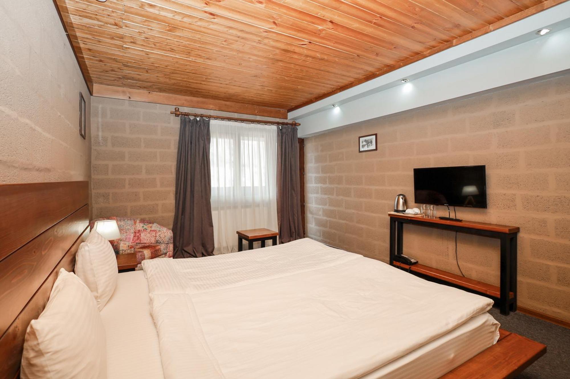 Alpine Lounge Boutique Hotel Казбеги Екстериор снимка