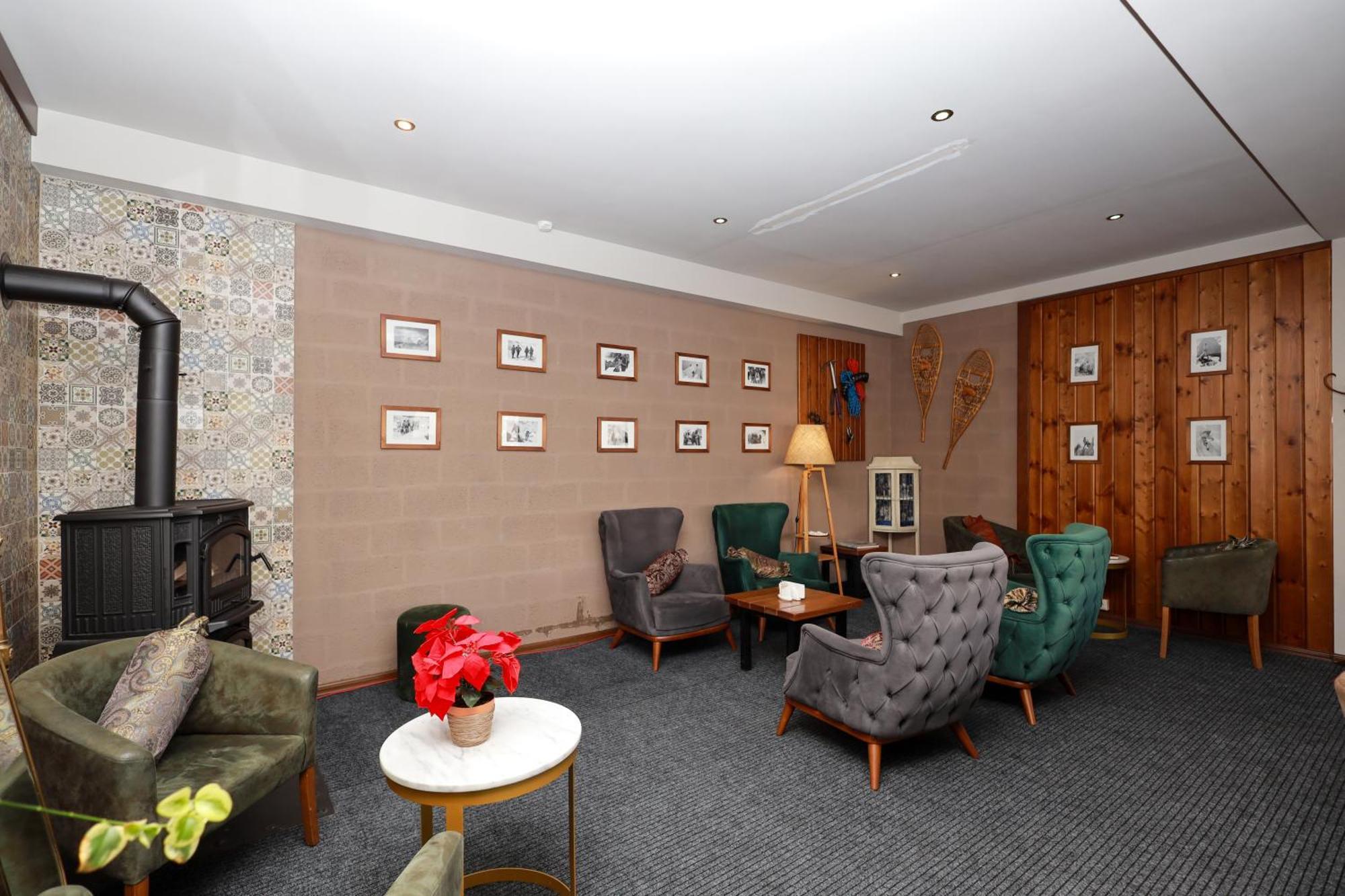 Alpine Lounge Boutique Hotel Казбеги Екстериор снимка