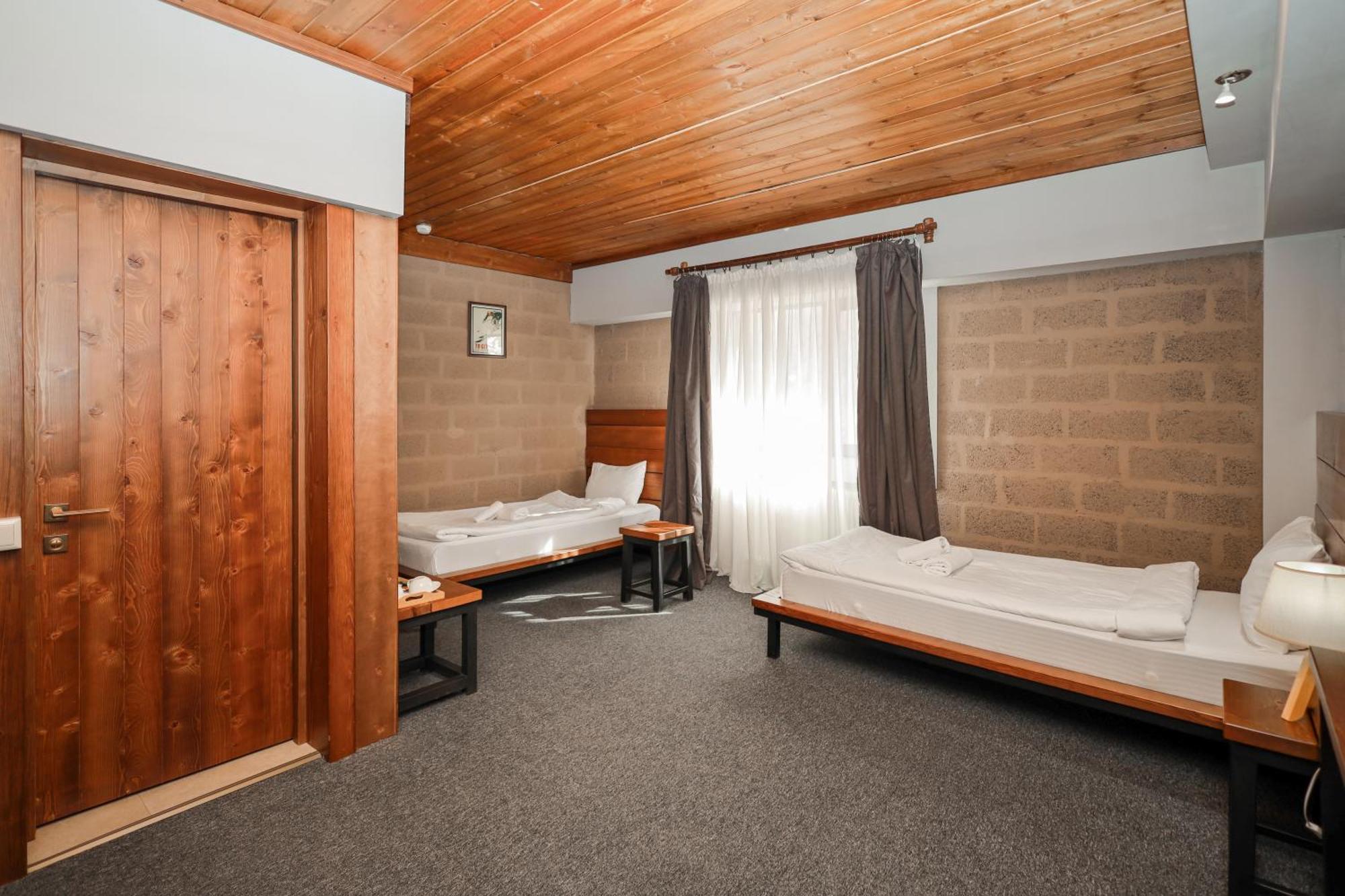 Alpine Lounge Boutique Hotel Казбеги Екстериор снимка